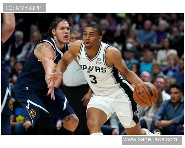 马刺战胜雷霆展现潜力但仍需磨合完善团队体系